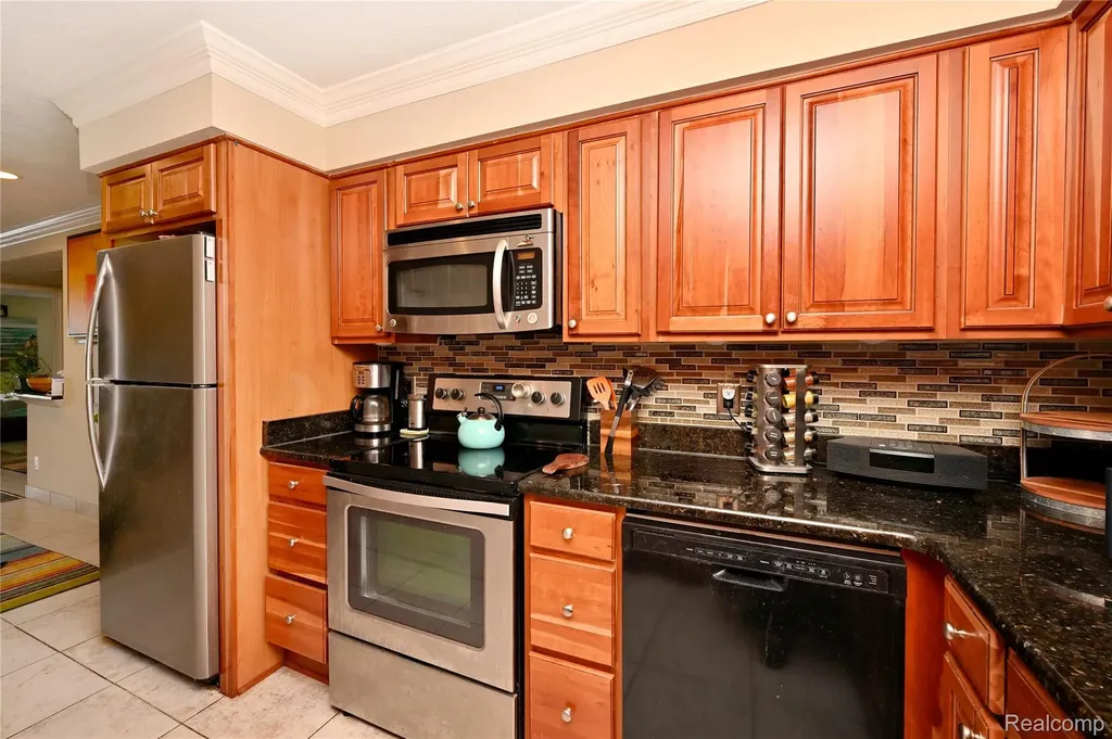 1966 Klingensmith Road Bloomfield Hills City MI 48302