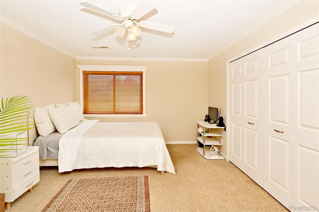 1966 Klingensmith Road Bloomfield Hills City MI 48302