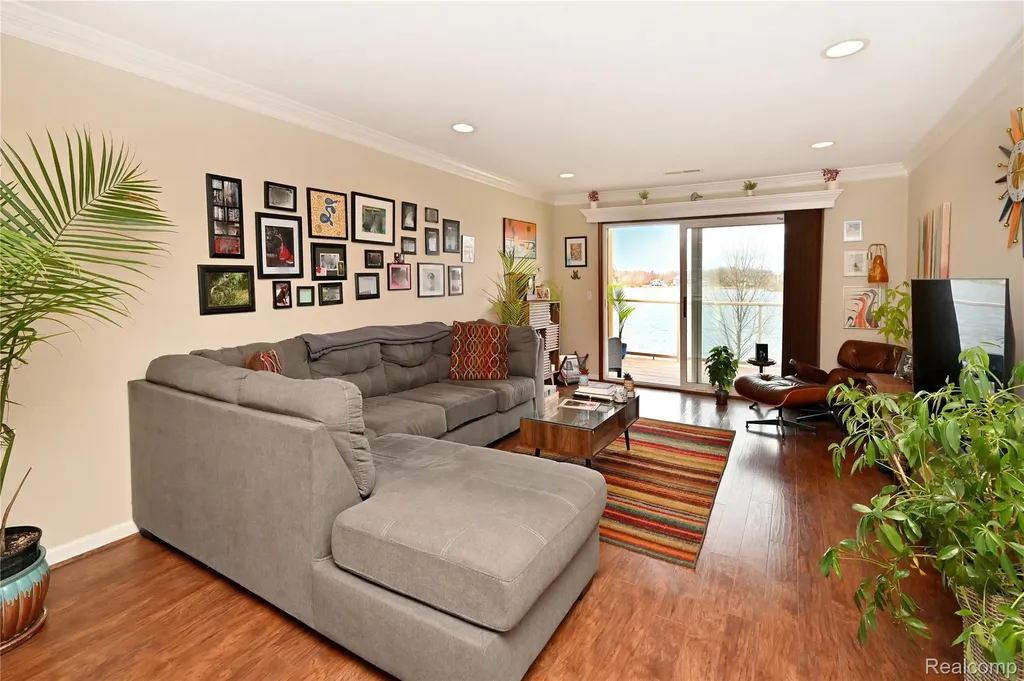 1966 Klingensmith Road Bloomfield Hills City MI 48302