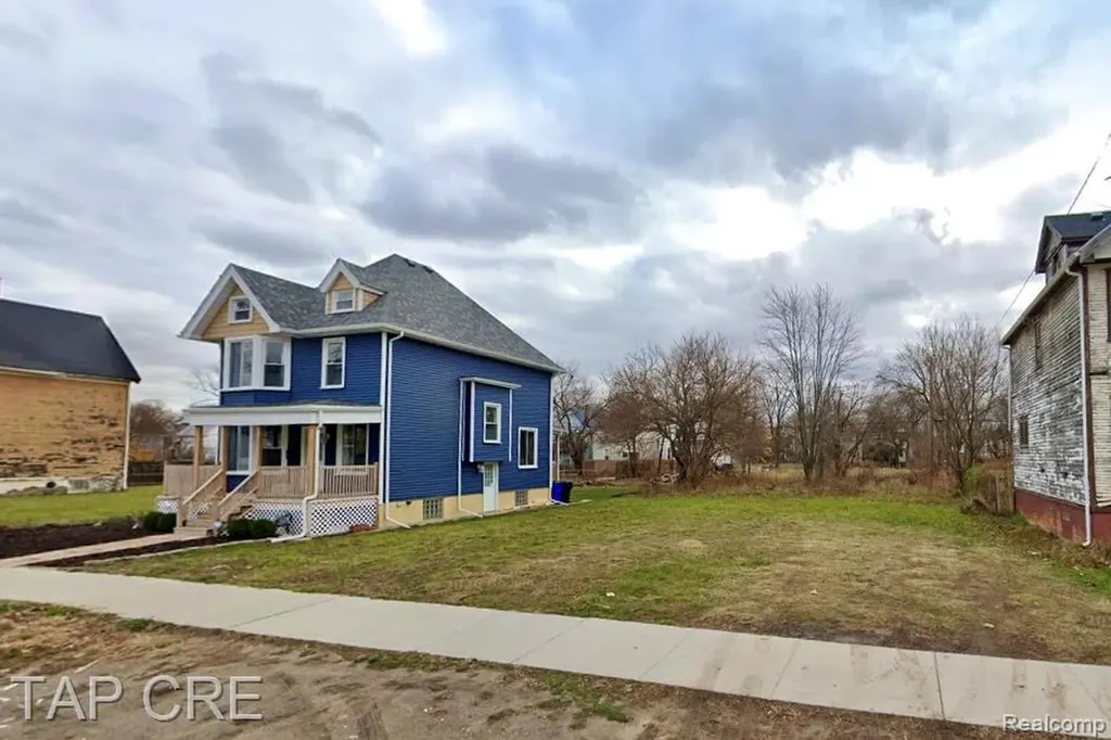 562 E Euclid Street Detroit City MI 48202