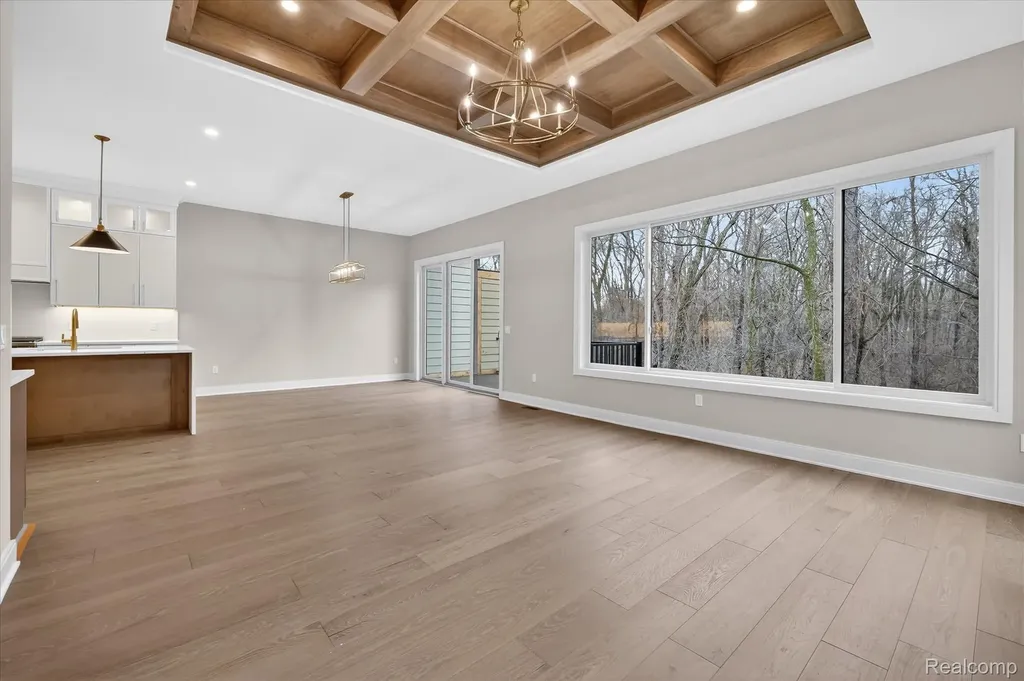 546 Maplehill Road Rochester Hills City MI 48306