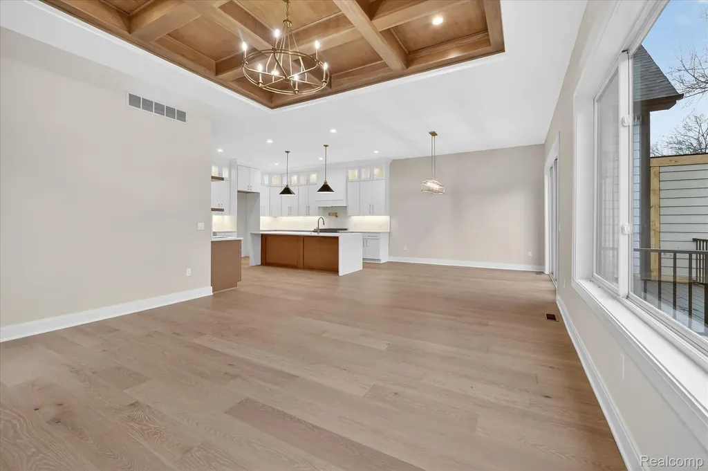 546 Maplehill Road Rochester Hills City MI 48306