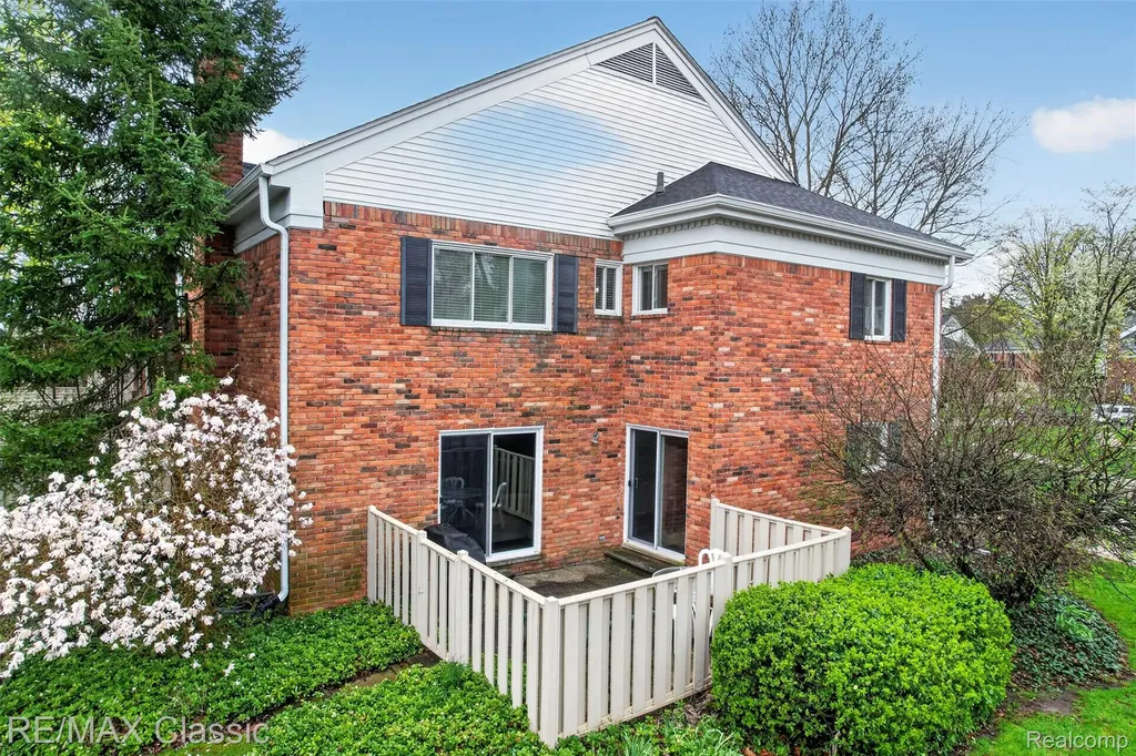 1460 Trailwood Path Bloomfield Hills City MI 48301