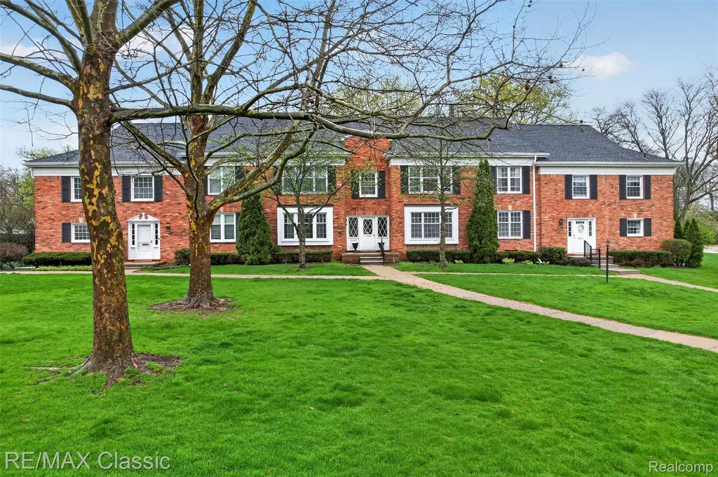 1460 Trailwood Path Bloomfield Hills City MI 48301
