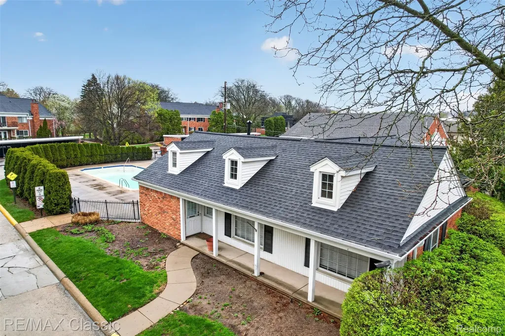 1460 Trailwood Path Bloomfield Hills City MI 48301