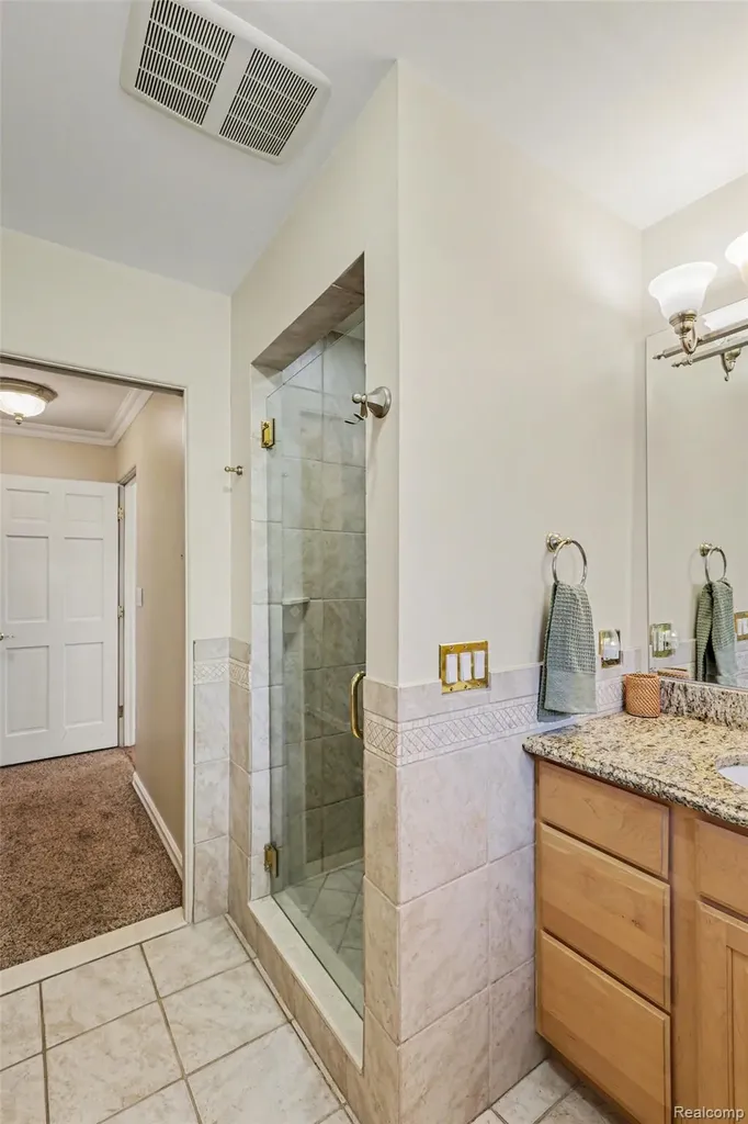 2596 N Williams Lake Road Waterford Charter Township MI 48327