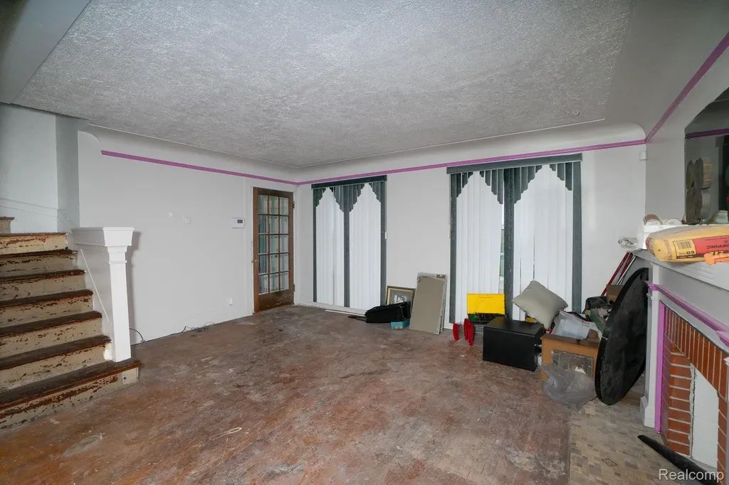 12257 W Jeffries Freeway Detroit City MI 48204