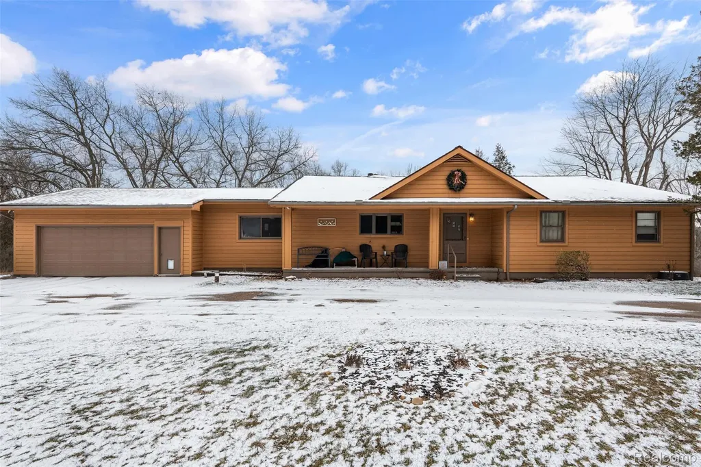 9130 Bayfield Lane Green Oak Township MI 48116
