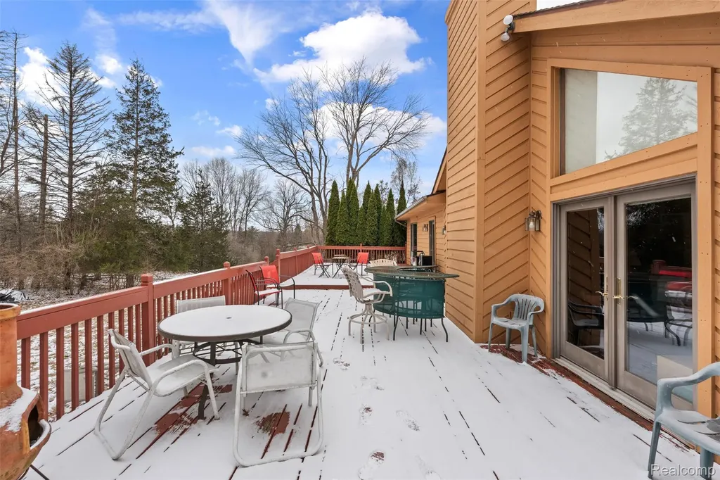 9130 Bayfield Lane Green Oak Township MI 48116