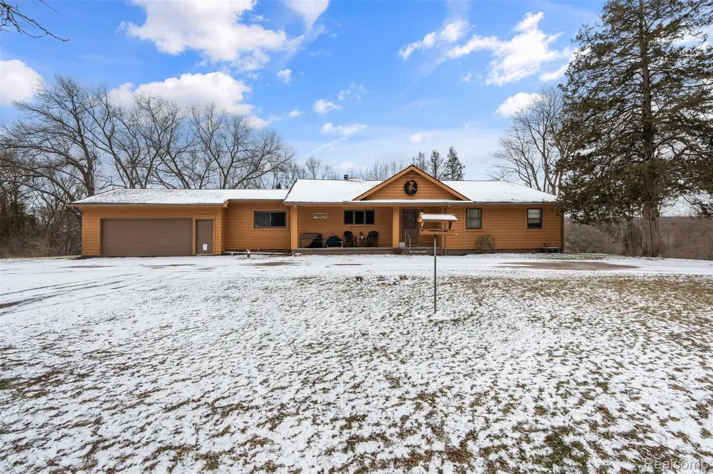 9130 Bayfield Lane Green Oak Township MI 48116