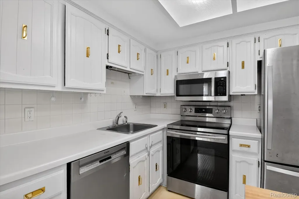 19555 Dartmouth Place Northville Township MI 48167