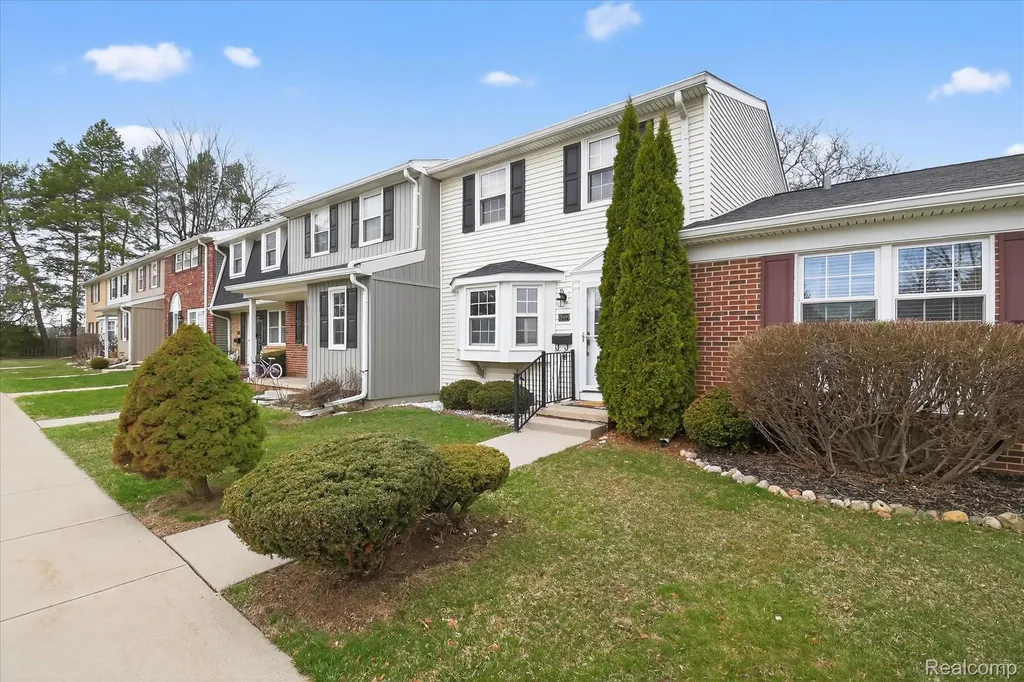 19555 Dartmouth Place Northville Township MI 48167