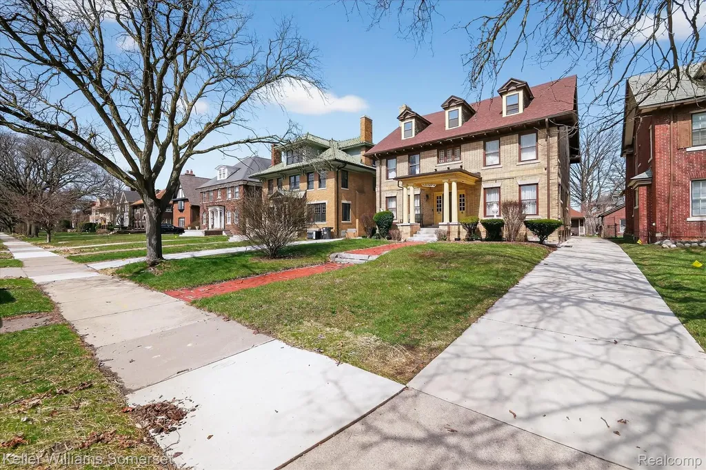 1986 W Boston Boulevard Detroit City MI 48206