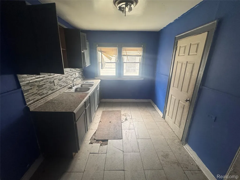 15416 Snowden Street Detroit City MI 48227