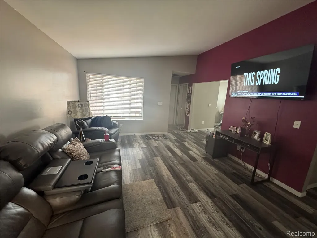 27114 Antonio Drive Roseville City MI 48066