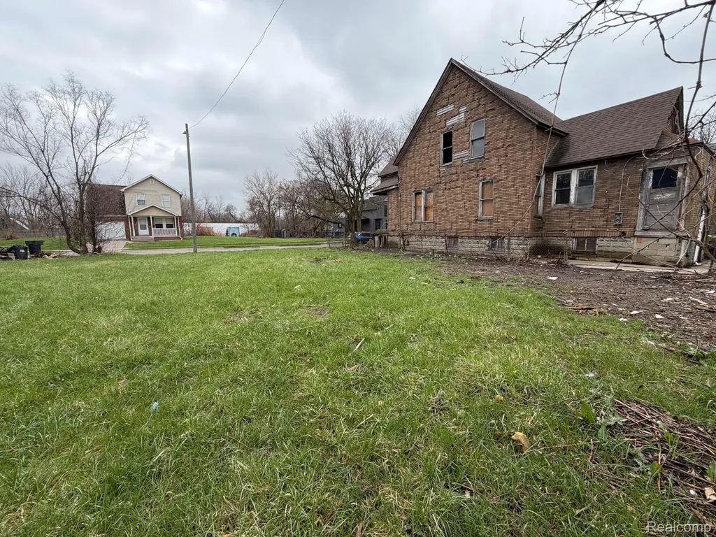 2540 W Forest Avenue Detroit City MI 48208