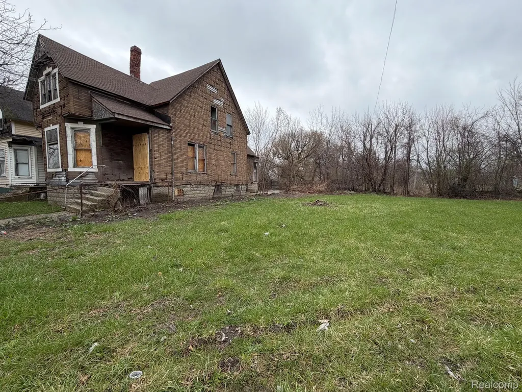 2540 W Forest Avenue Detroit City MI 48208