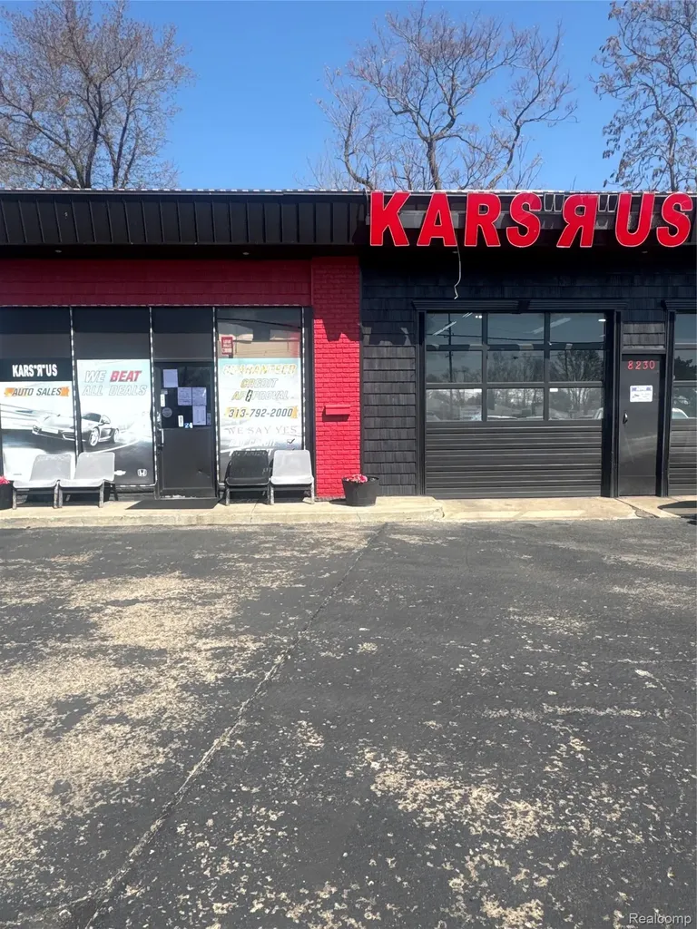 8230 N Telegraph Road Dearborn Heights City MI 48127
