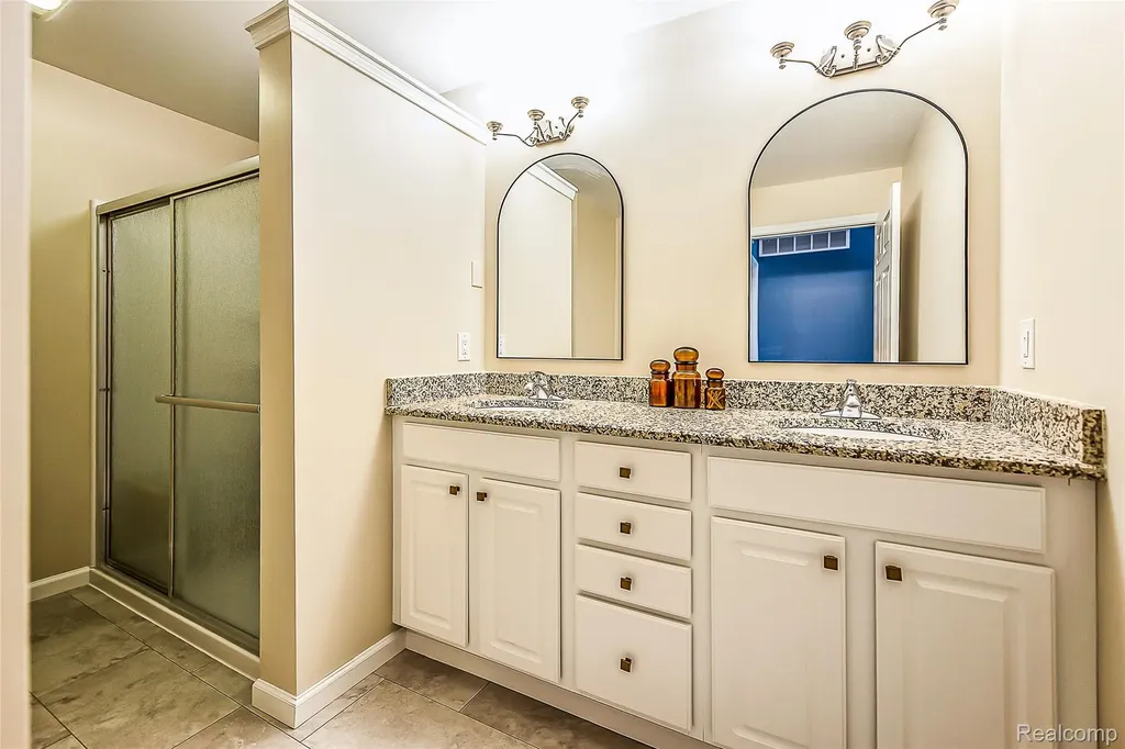 6062 Green Ash Drive Brighton City MI 48116