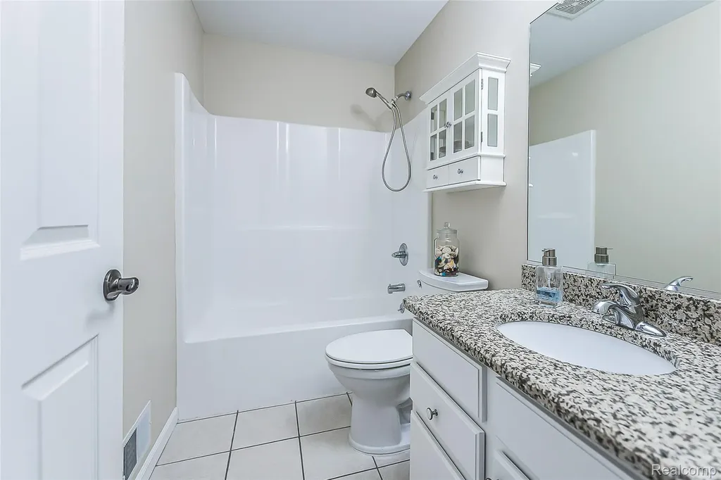 6062 Green Ash Drive Brighton City MI 48116