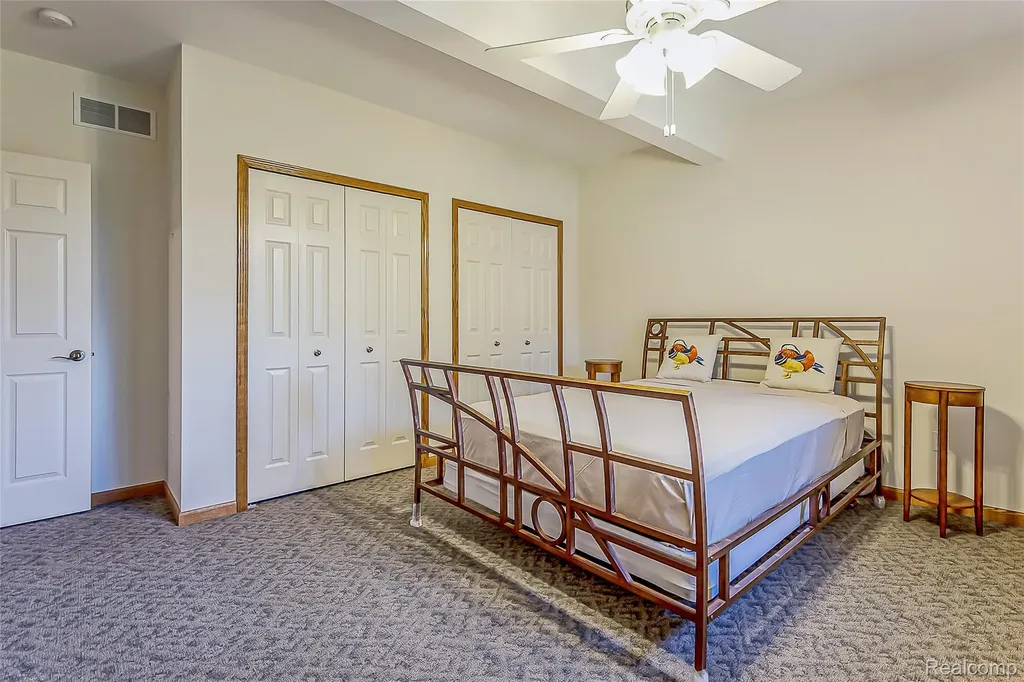 6062 Green Ash Drive Brighton City MI 48116