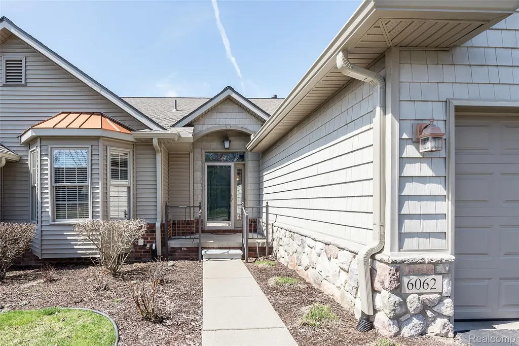 6062 Green Ash Drive Brighton City MI 48116