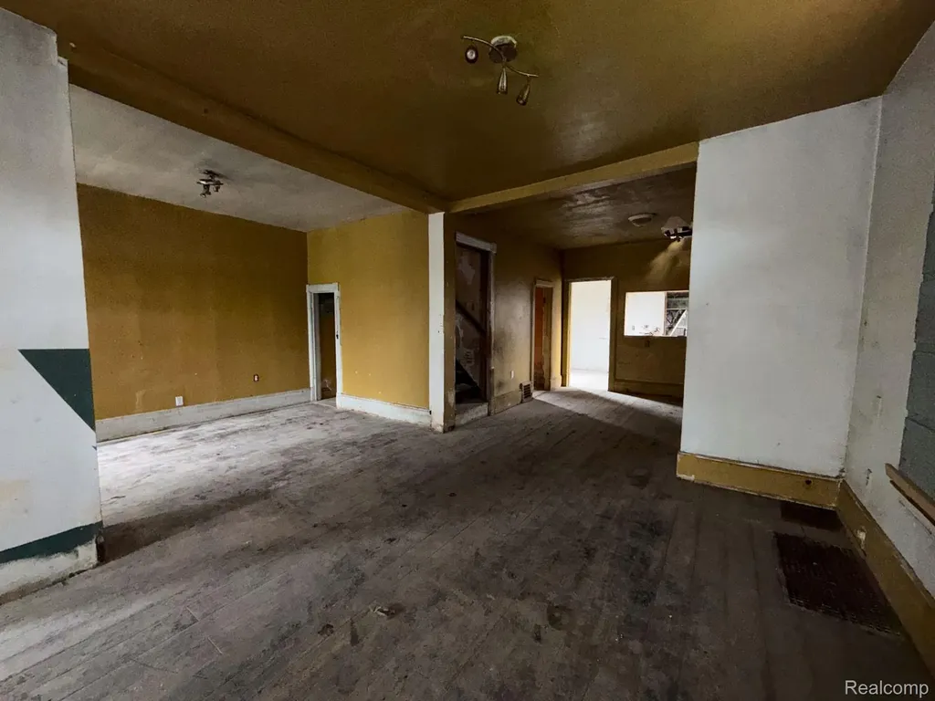 2546 W Forest Avenue Detroit City MI 48208