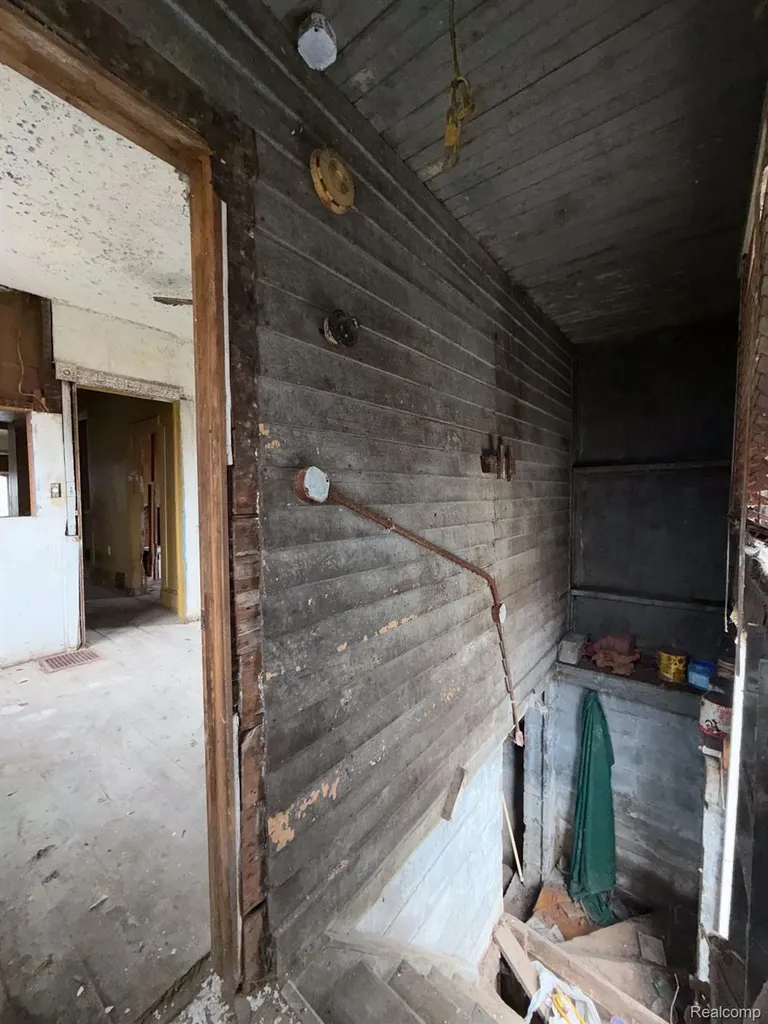 2546 W Forest Avenue Detroit City MI 48208