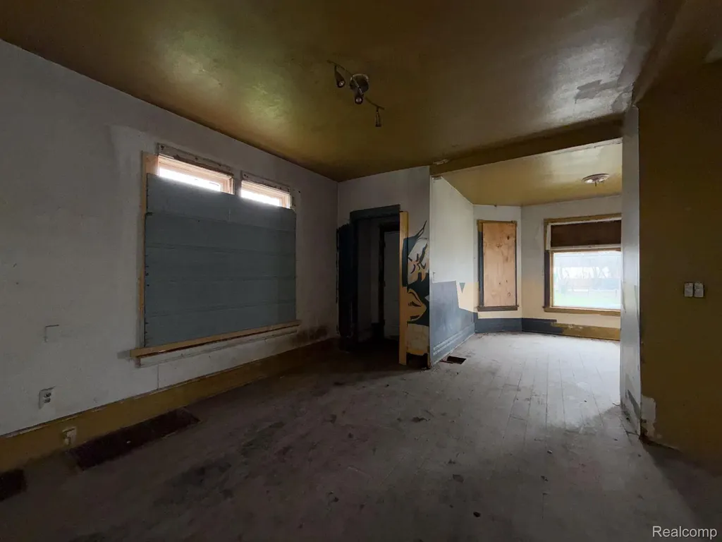 2546 W Forest Avenue Detroit City MI 48208