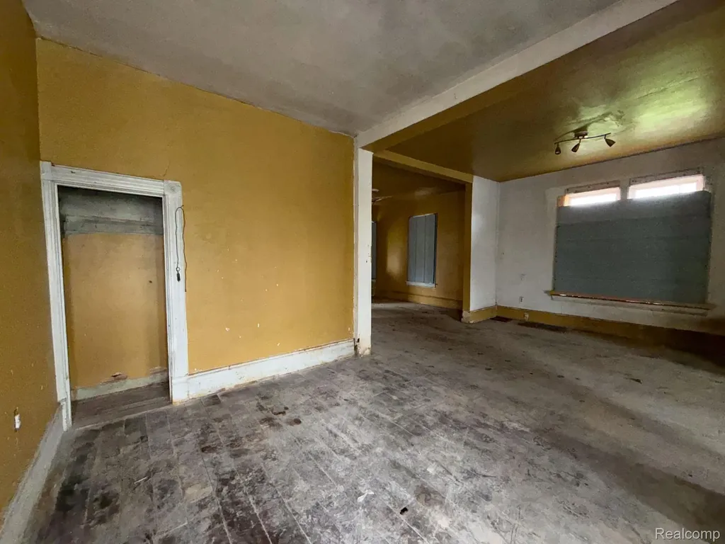 2546 W Forest Avenue Detroit City MI 48208