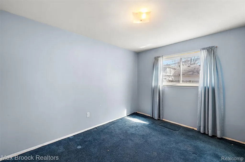 1213 Batavia Avenue Royal Oak City MI 48067