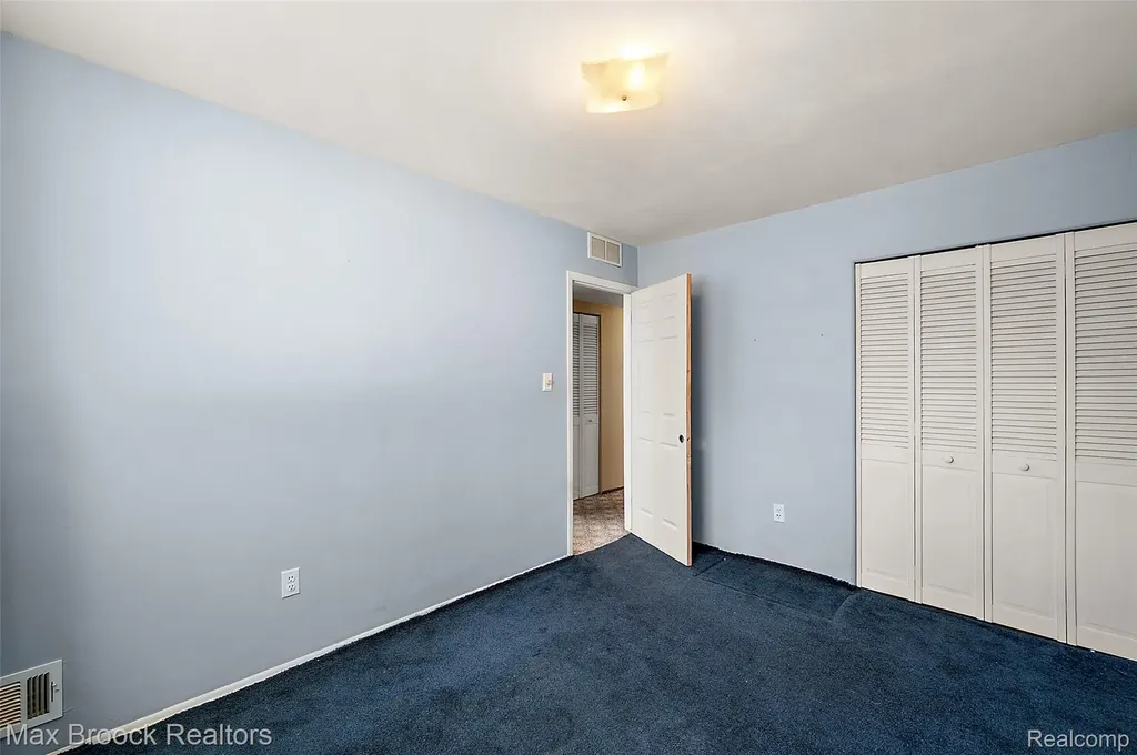 1213 Batavia Avenue Royal Oak City MI 48067