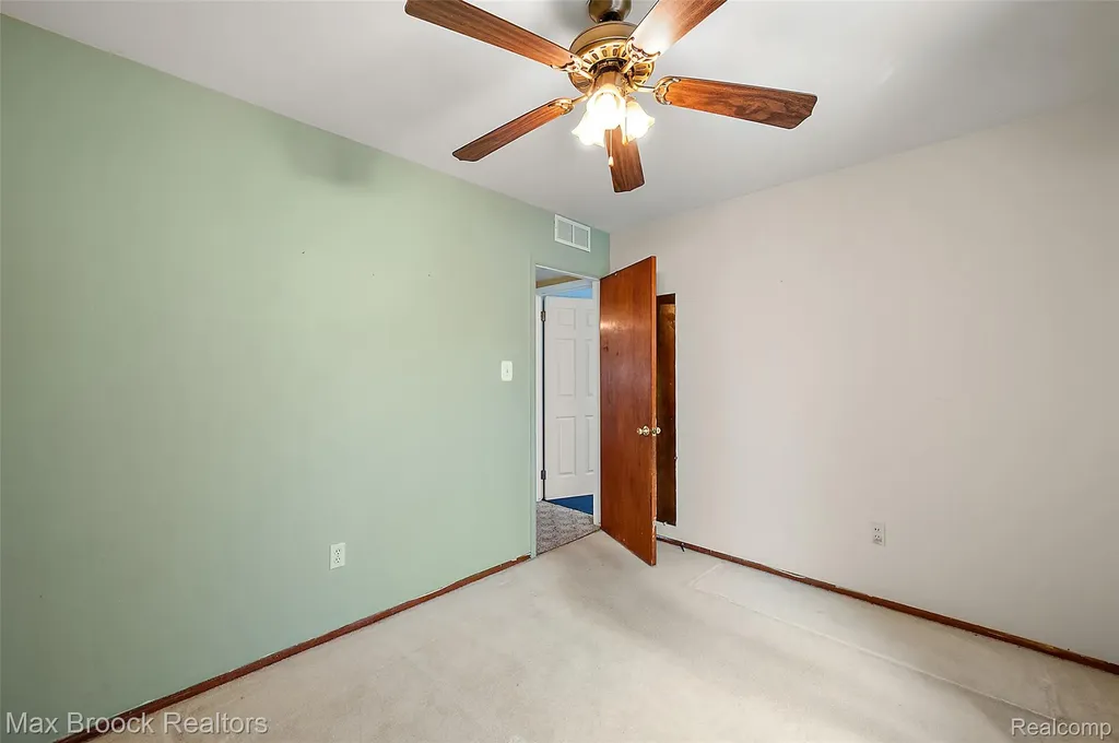 1213 Batavia Avenue Royal Oak City MI 48067