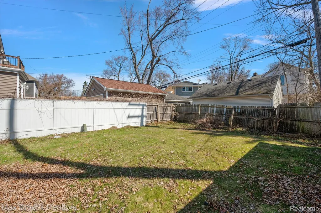 1213 Batavia Avenue Royal Oak City MI 48067