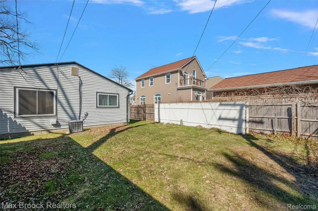 1213 Batavia Avenue Royal Oak City MI 48067