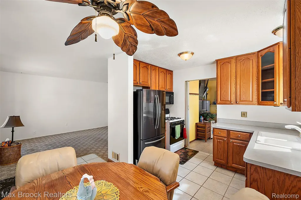 1213 Batavia Avenue Royal Oak City MI 48067