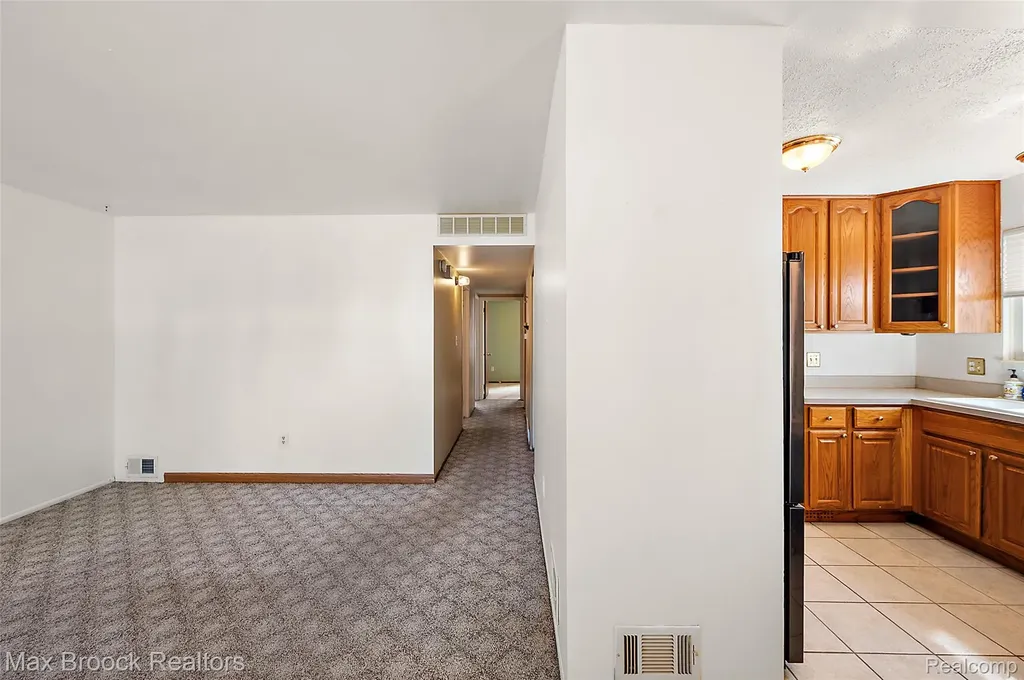 1213 Batavia Avenue Royal Oak City MI 48067