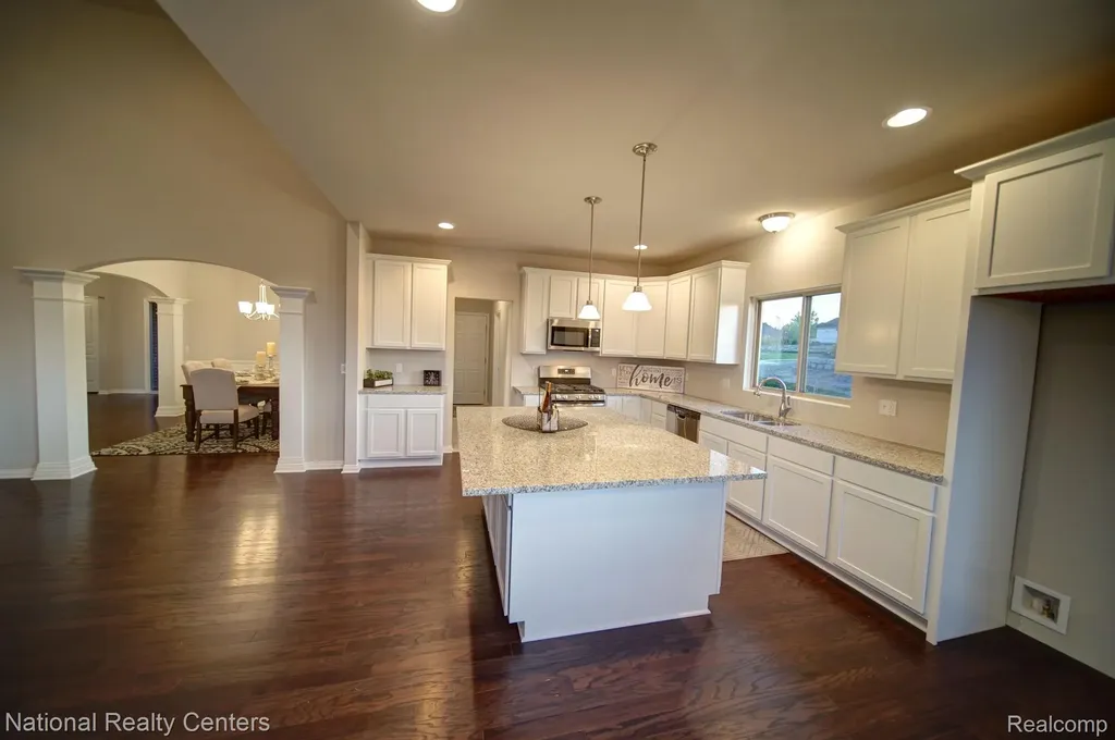 8374 Meadow Creek Drive Goodrich Village MI 48438