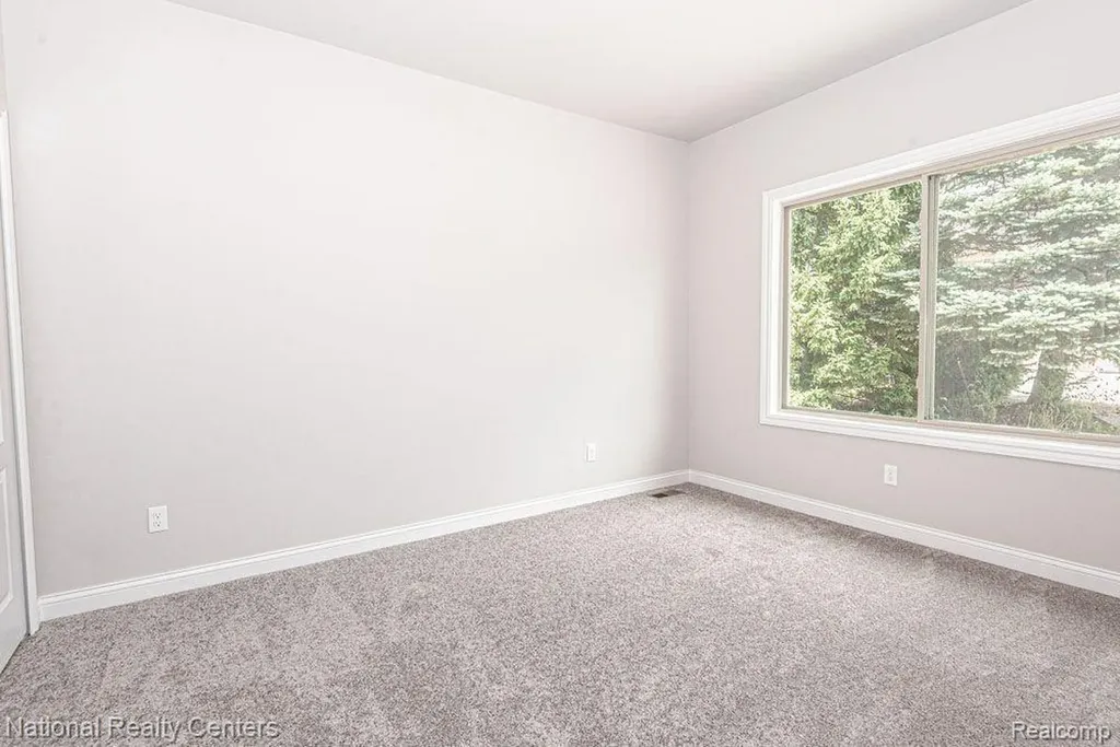 8374 Meadow Creek Drive Goodrich Village MI 48438