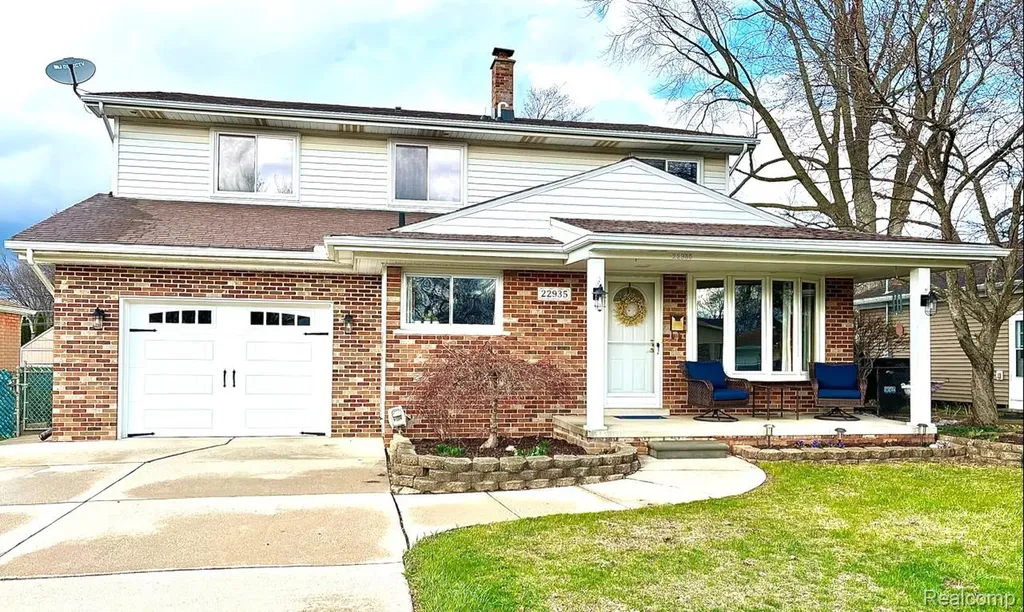 22935 Allor Street St. Clair Shores City MI 48082