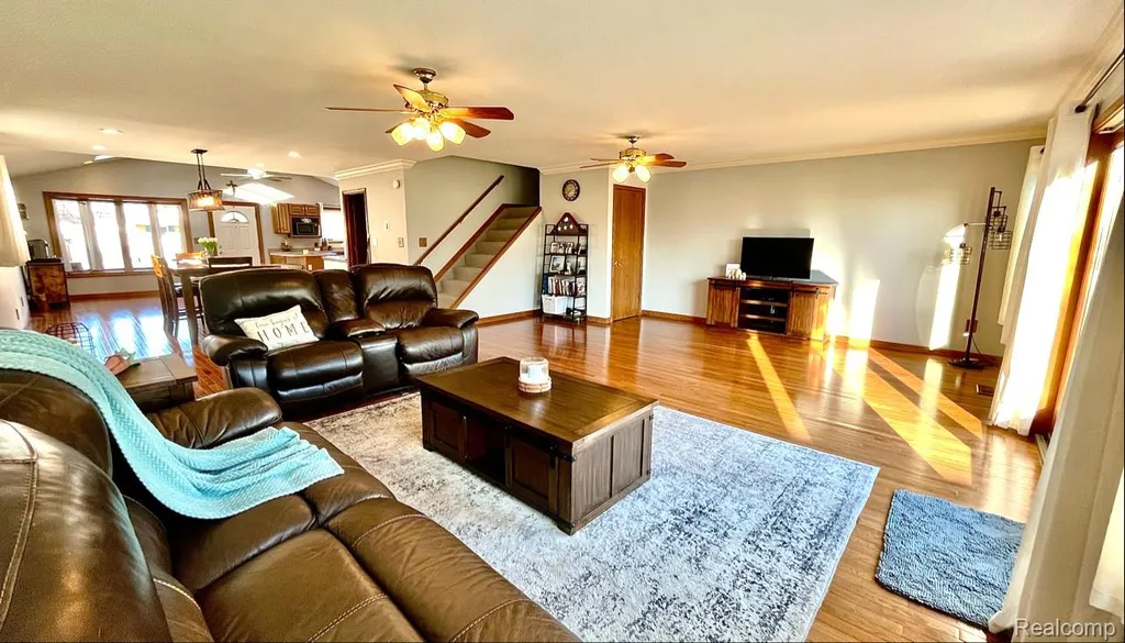 22935 Allor Street St. Clair Shores City MI 48082