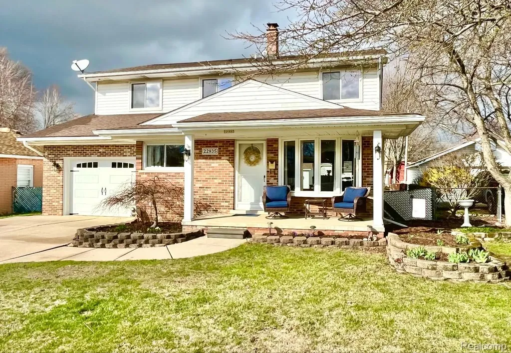 22935 Allor Street St. Clair Shores City MI 48082