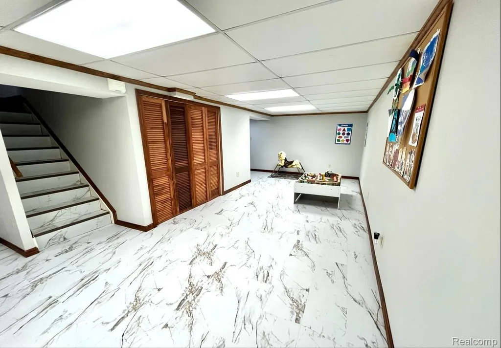 22935 Allor Street St. Clair Shores City MI 48082