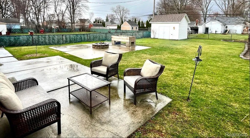 22935 Allor Street St. Clair Shores City MI 48082
