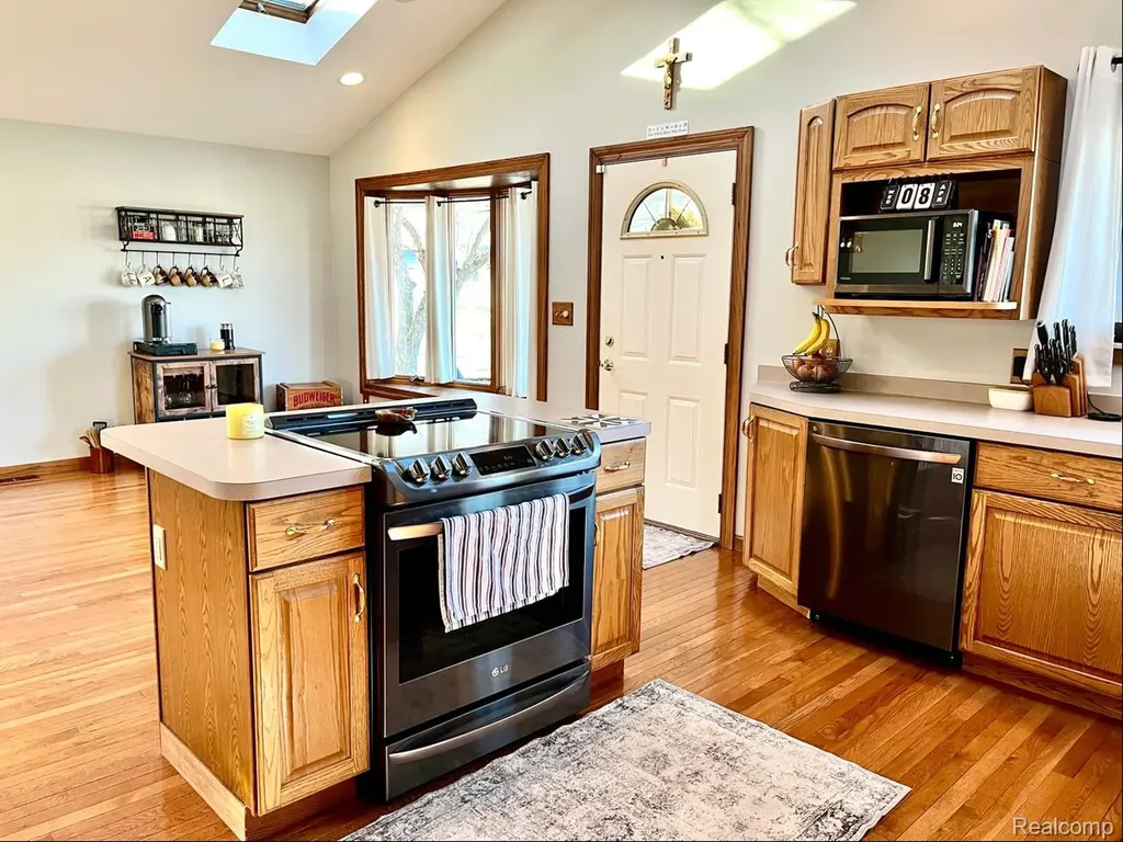 22935 Allor Street St. Clair Shores City MI 48082