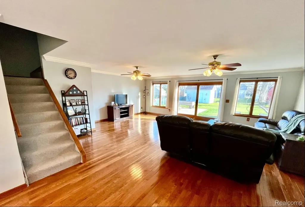 22935 Allor Street St. Clair Shores City MI 48082