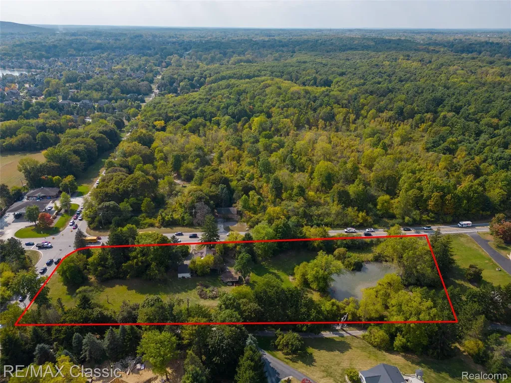 19150 Beck Road Northville Township MI 48167
