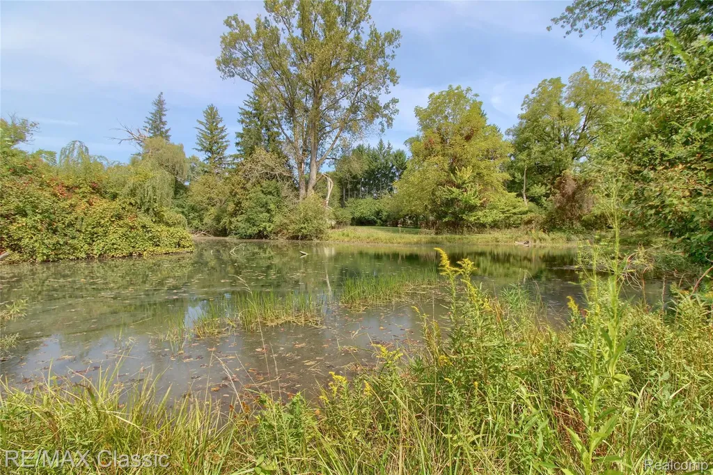 19150 Beck Road Northville Township MI 48167