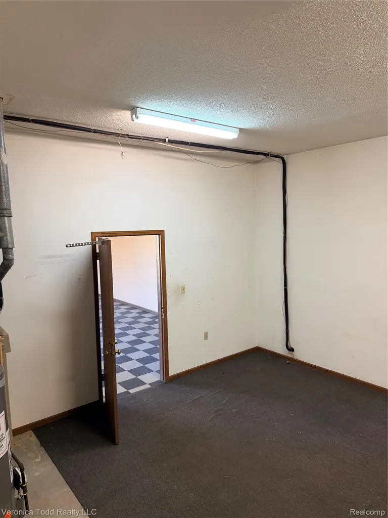 2533 S Getty Street Muskegon Heights City MI 49444