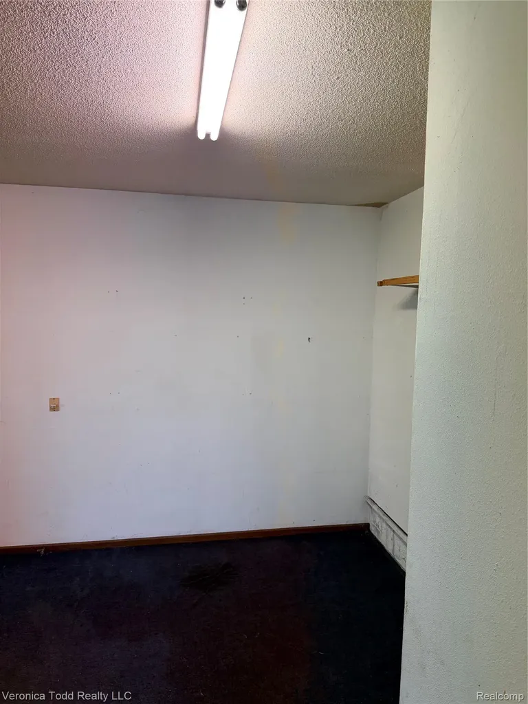 2533 S Getty Street Muskegon Heights City MI 49444